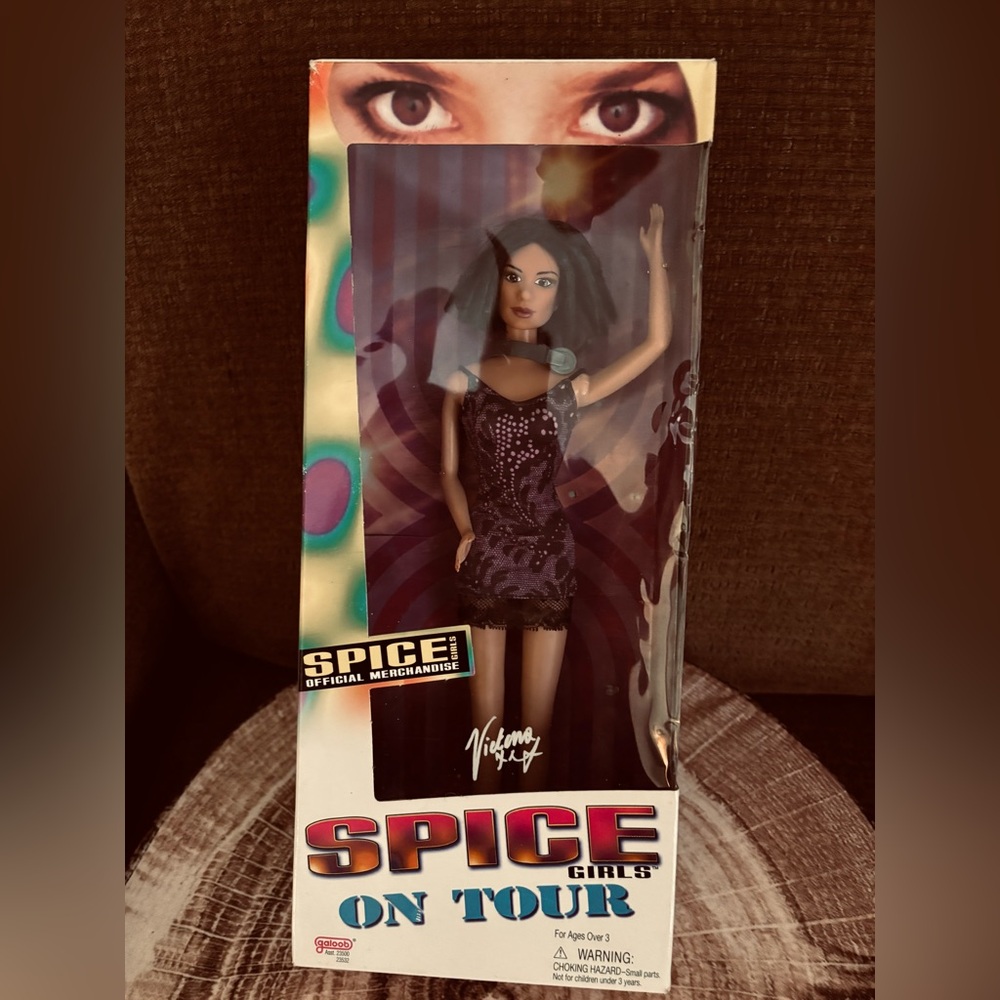 Vintage Toys - Spice Girls On Tour “Posh Spice” Victoria Beckham Doll 1998
